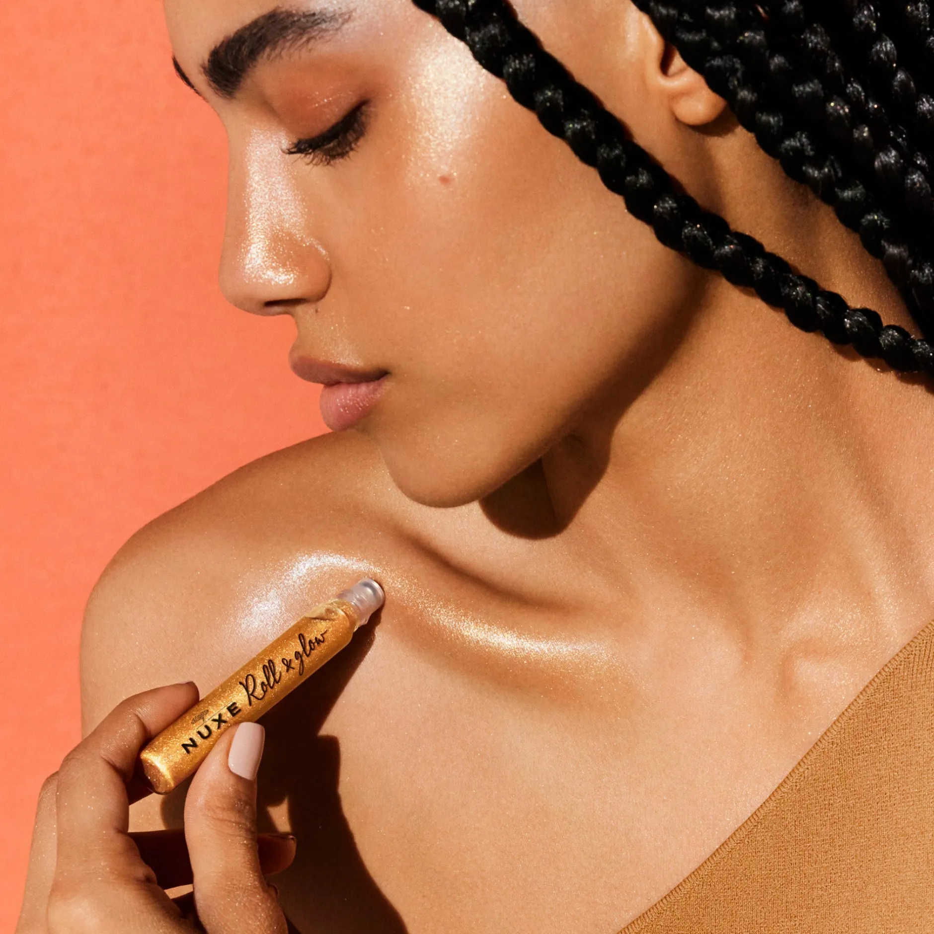 huile_prodigieuse_ml_amp_huile_prodigieuse_or_ml_rollonformat_als_geschenk__trockenl_gesicht_krper_haare_4.webp NUXE Haaröl | Körperöl*Huile Prodigieuse® 100 ml & Huile Prodigieuse® Or 8 ml Roll-on-Format als Geschenk - Trockenöl Gesicht, Körper, Haare